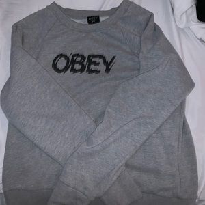 obey loose pullover